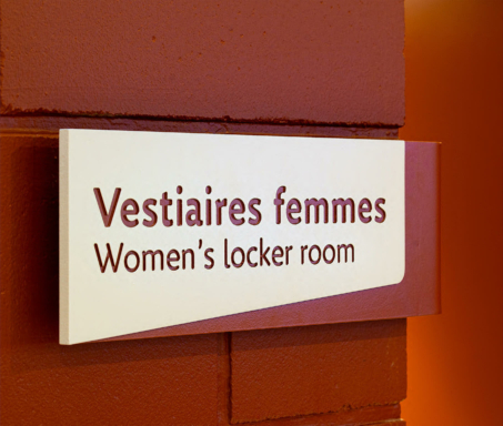 Roland Garros Women's locker room signage